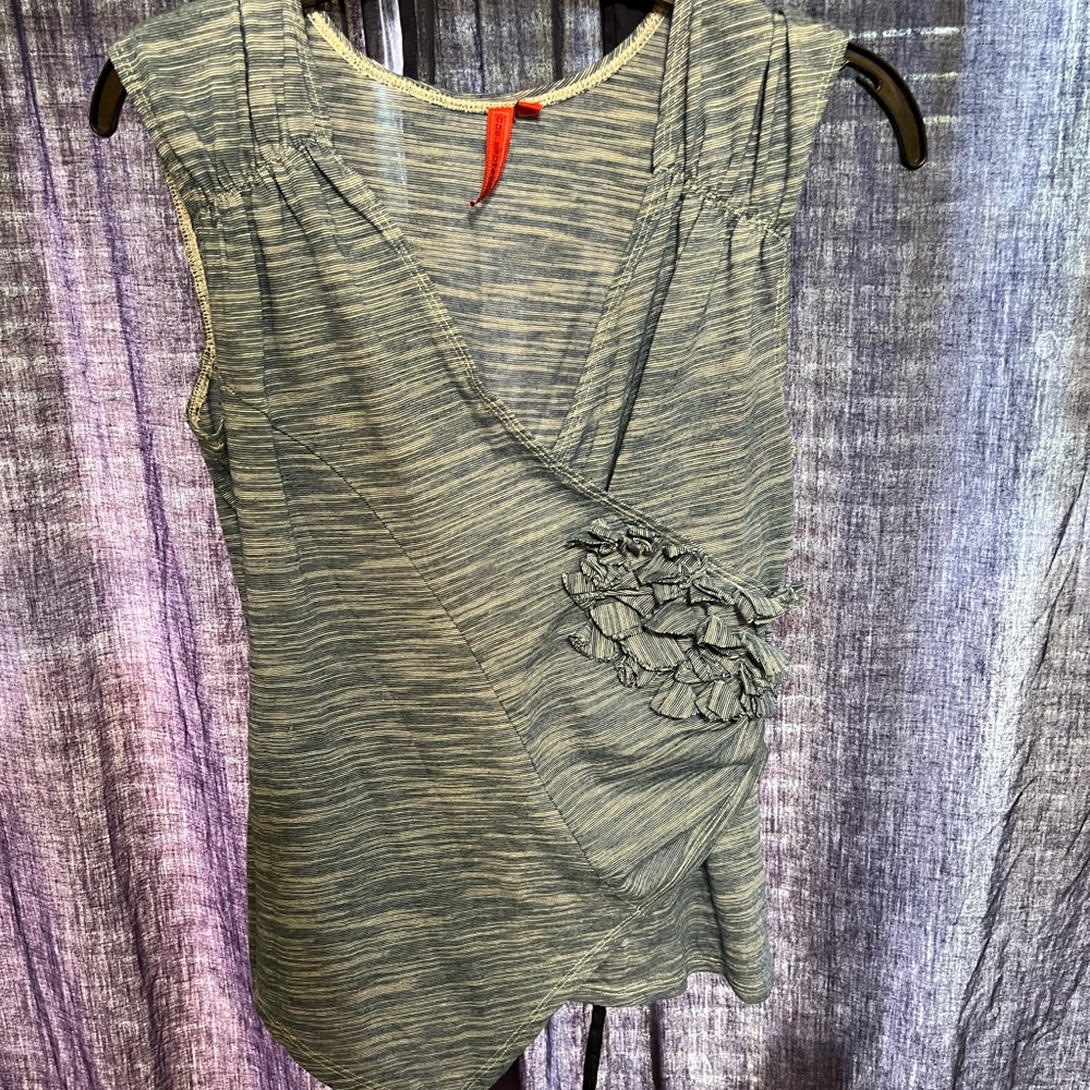 Sleeveless top